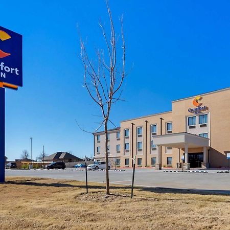 Comfort Inn & Suites Harrah Choctaw Exterior foto